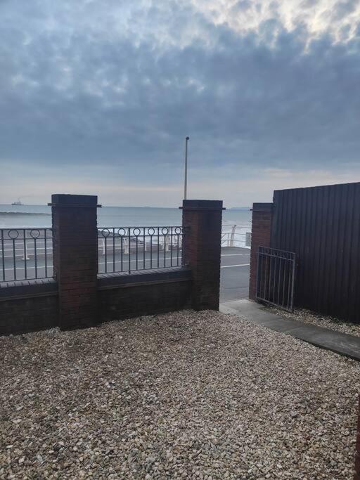 Shoreline Seaside Holiday Home Aberavon Beach Port Talbot Exteriör bild