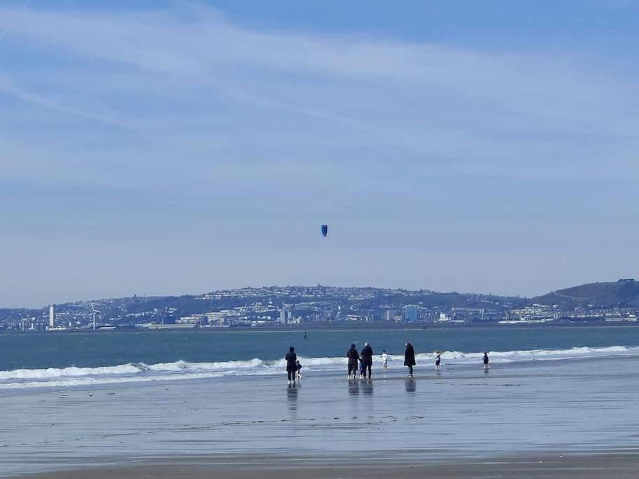 Shoreline Seaside Holiday Home Aberavon Beach Port Talbot Exteriör bild